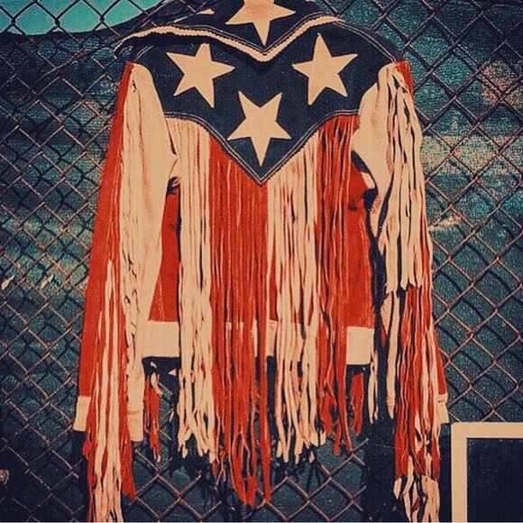 Understated Leather American Woman Fringe Jacket - Picture 2 of 13